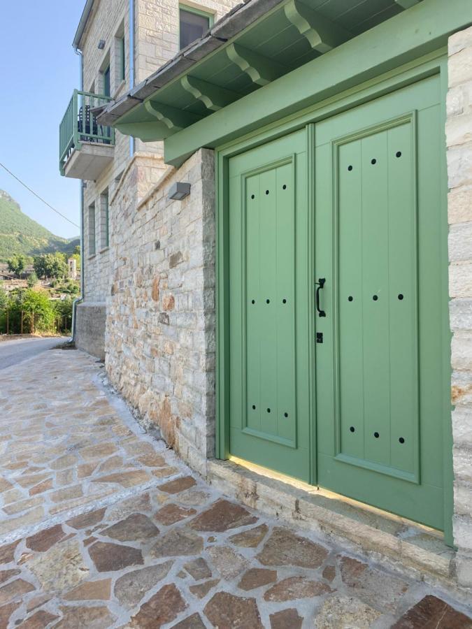 Ferienwohnung Aristi Boutique Stonehouse With Attic Exterior foto