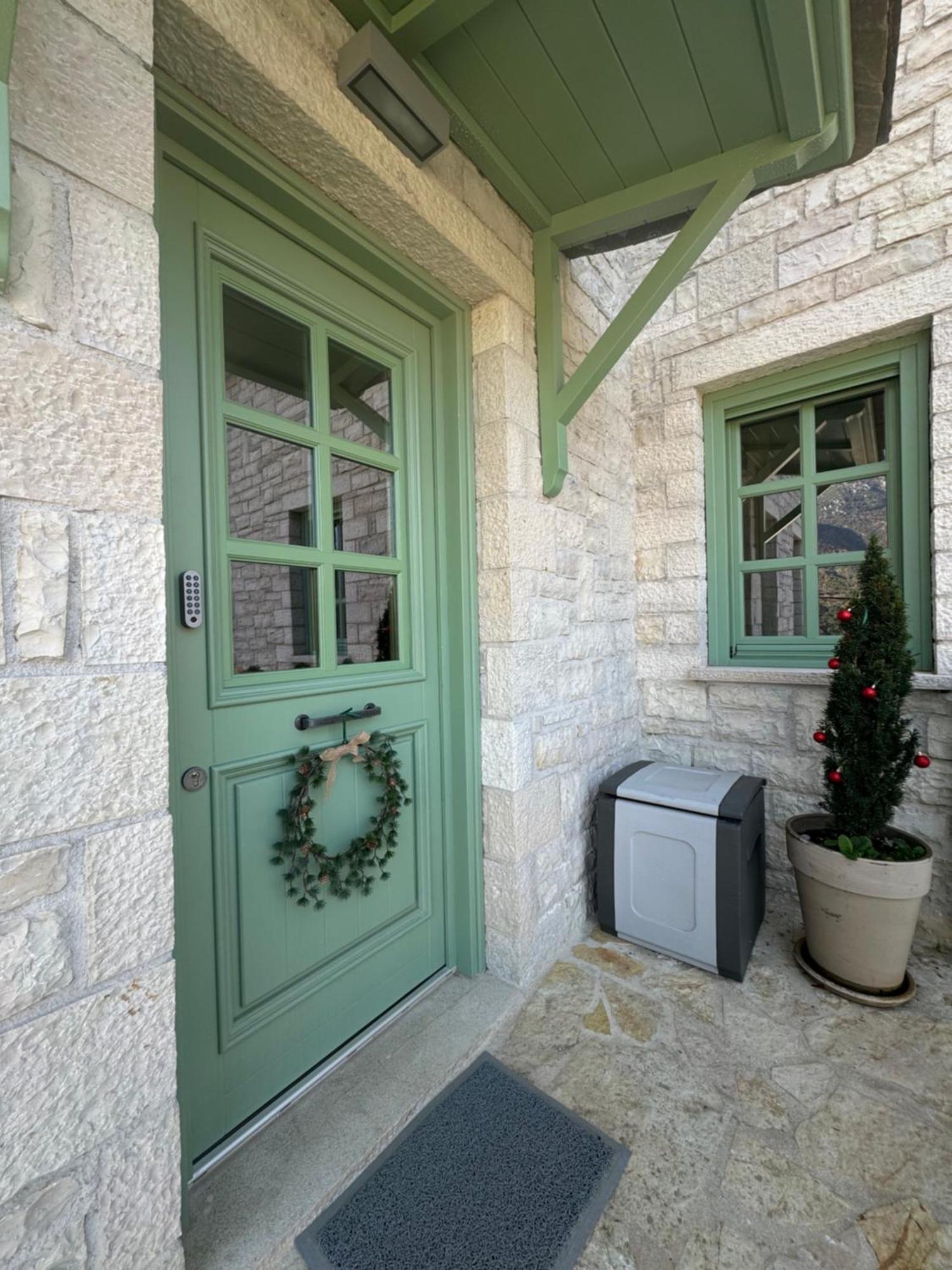 Ferienwohnung Aristi Boutique Stonehouse With Attic Exterior foto