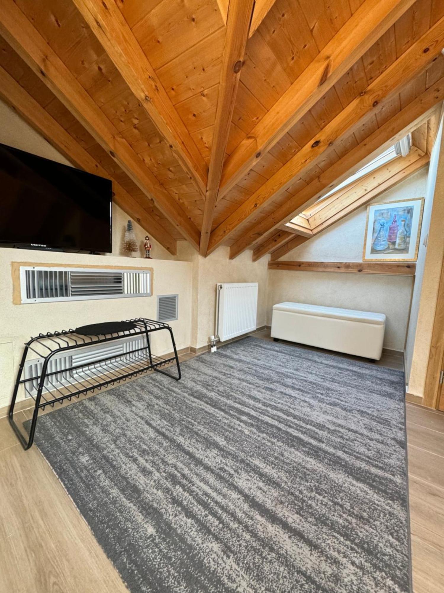 Ferienwohnung Aristi Boutique Stonehouse With Attic Exterior foto